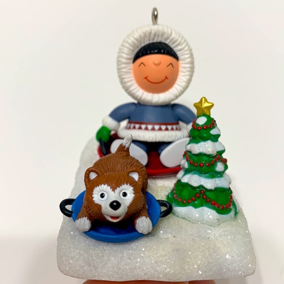 FROSTY FRIENDS Hallmark Keepsake 29 ornament - Picture 2 of 12